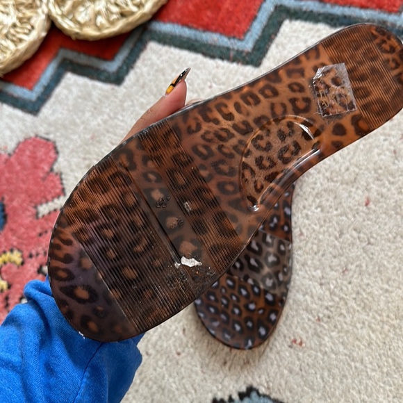 Leopard Slides 🩴 - Picture 3 of 6